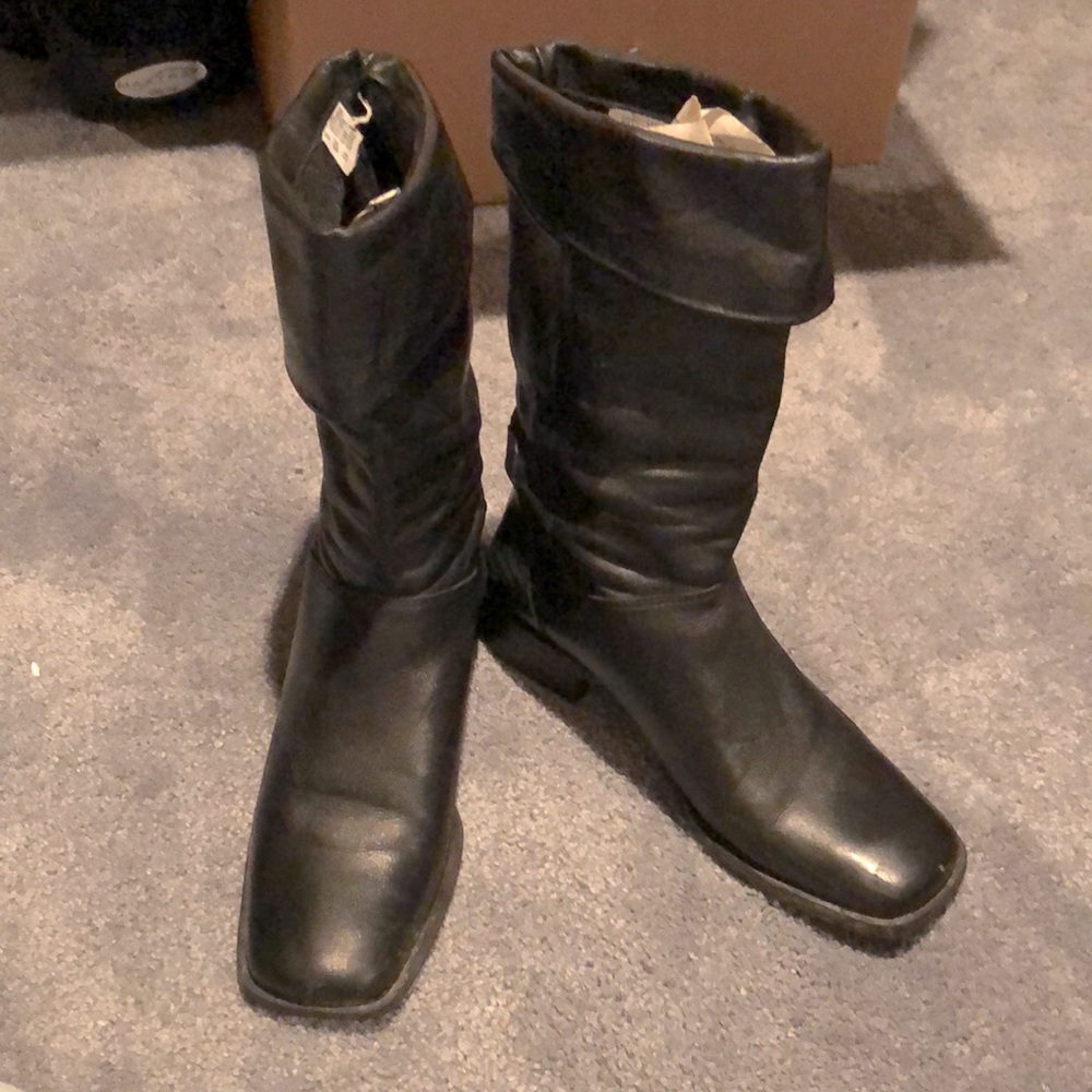 Naturalizer Size 5.5M Black Leather Boots